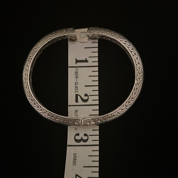 Luxury Artisan of Bali Oval Cuff. Artisan-crafted of solid sterling silver. - Picture 8 of 10